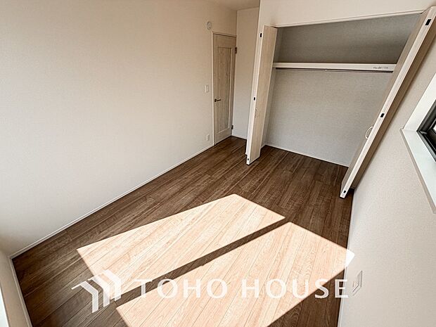 暖色系の照明は、心理的にも落ち着きを得られやすいそうです。