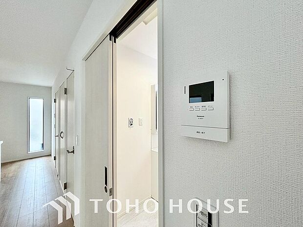 お子様の留守番時にも重宝する必須防犯アイテムです。留守中&在宅中も「見える安心」がそこにあります。
