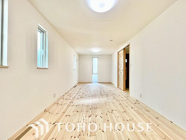 暖色系の照明は、心理的にも落ち着きを得られやすいそうです。