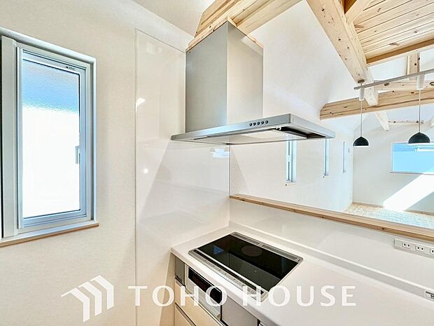 そのスタイリッシュな見た目からインテリアの一部としてもデザイン性が重視されてます。掃除のし易さも◎。