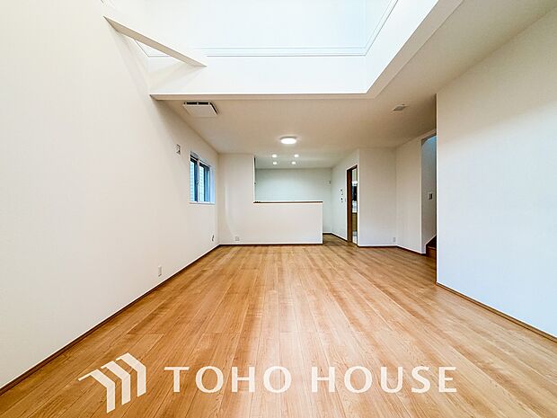 作り手の「気持ちの良いリビングでお過ごししていただきたい」という思いを感じさせます。