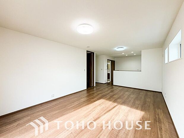 作り手の「気持ちの良いリビングでお過ごししていただきたい」という思いを感じさせます。