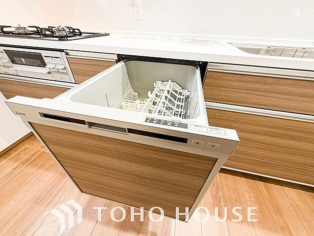 高温水や高圧水流を使う事で効率よく食器洗浄できます。殺菌効果も高いので哺乳瓶等を洗う際にも便利です。