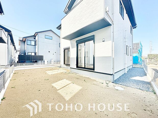 日当たりも良く、家庭菜園や植栽を育てるのに適したお庭はこれからの生活に緑という癒しを与えてくれます。