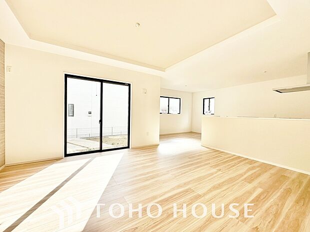 作り手の「気持ちの良いリビングでお過ごししていただきたい」という思いを感じさせます。