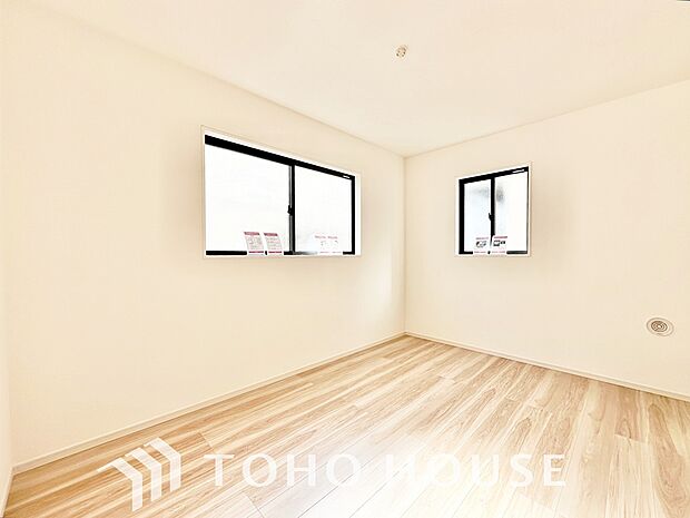 お子様の心と身体を見守る子供部屋として、小さな自立心を育むお部屋作りを見越してご覧下さい。