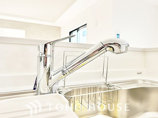 浄水と原水をボタン一つで切り替えられる浄水器一体型水洗。近年主流になりつつある人気の設備です。