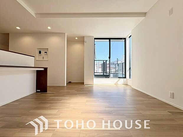 家は、ただ生活する場ではなく、笑顔の毎日、安らぎの日々のために、暮らしを愉しく、快適にする場所。