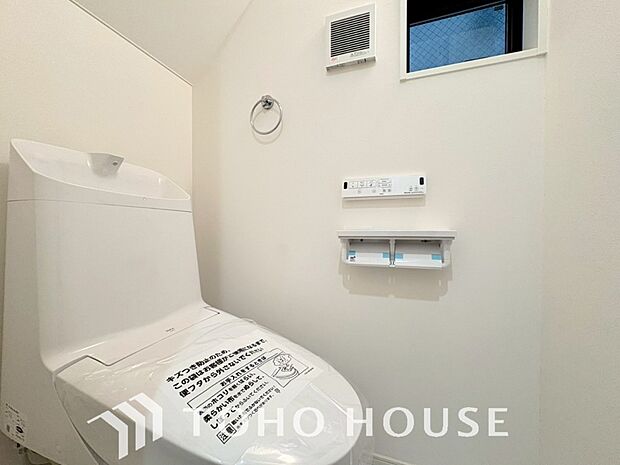 十分な広さと清潔感のあるカラーで纏まったおトイレ。時間に余裕とゆとりを持たせます。