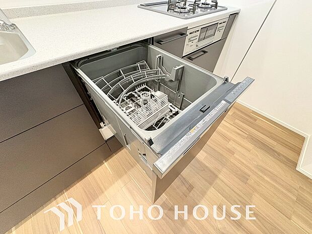 通常の手洗いでは使用出来ないほど高温のお湯や高圧水流を使うことにより汚れを効果的に落とすことができる。