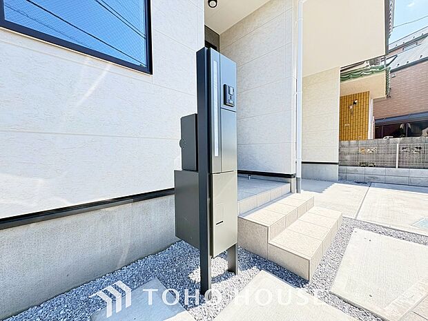 宅配ボックスは、ネットショッピングなどによって増加傾向の小型のお届け物の受け取りにができて便利です。