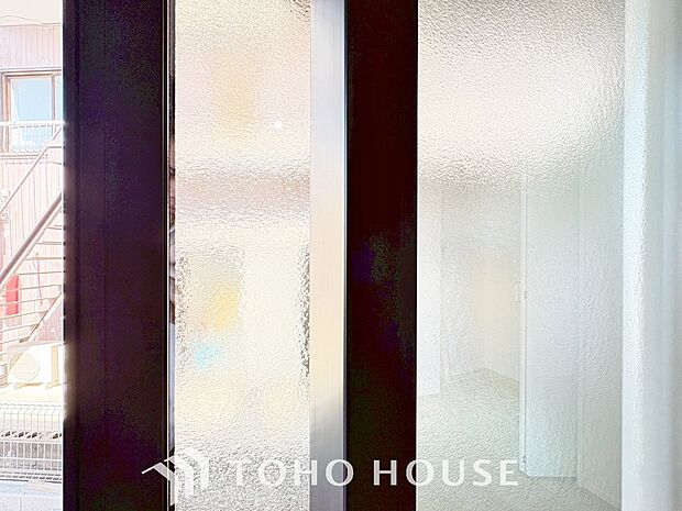 複層ガラスは結露を抑えたり、遮音にも効果を発揮します。