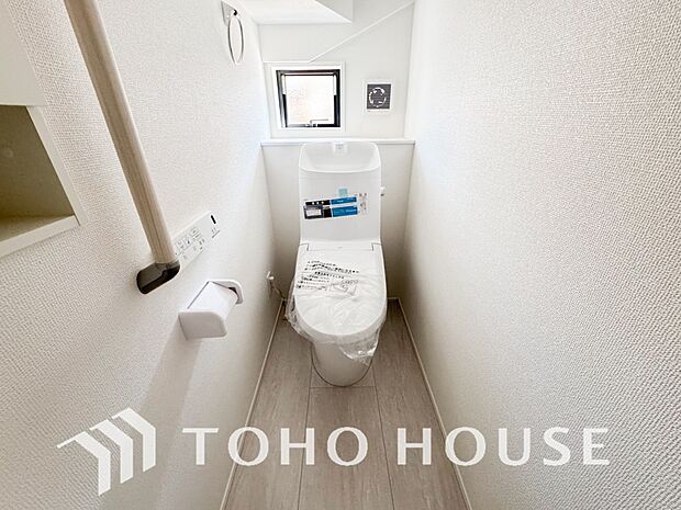 清潔な空間であって頂けますように、目に留まるだけではなく汚れをふき取り易いフロアと壁紙をチョイス。