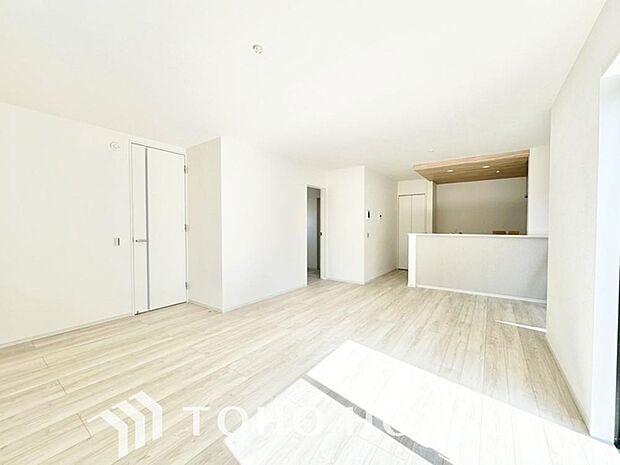 家族皆が集まる場所だからこそ、一番明るく使い勝手のいい空間に仕上げております。