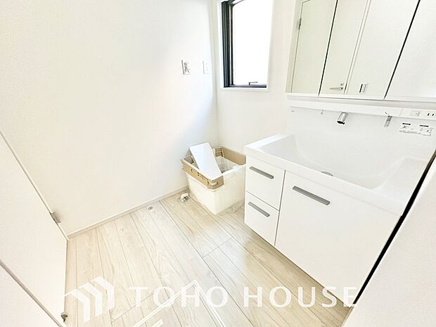 シンプルだからこそ使いやすい。スタンダードなデザインの洗面台はお掃除もしやすくいつも清潔。