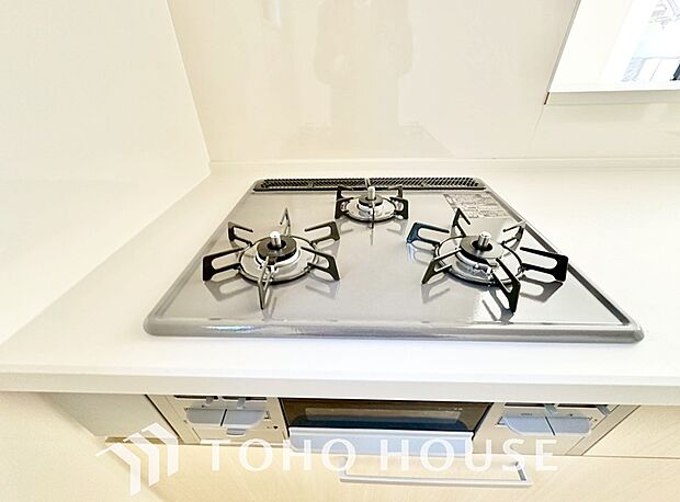 毎日料理をする、料理が好き、家族が多くて量を作る必要がある、等の方々にとっては必須の3口コンロ。