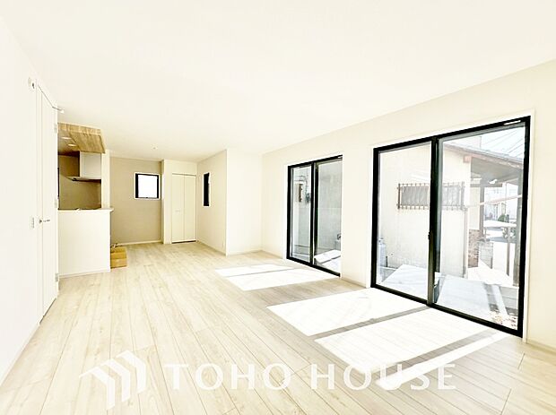 家族皆が集まる場所だからこそ、一番明るく使い勝手のいい空間に仕上げております。