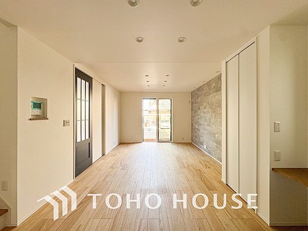 ここにはみんなが集い、食事と楽しい会話が始まる。そんな幸せを感じさせてくれる場所でありたい。