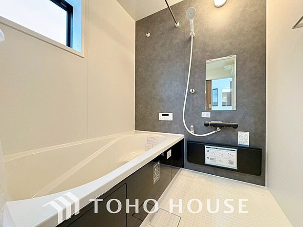 毎日みんなを見送り、そして迎え入れる場所だから。帰りたくなる家をテーマに設計した、自慢の玄関です。