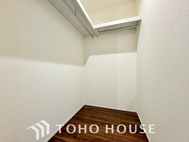 たっぷりと荷物を入るよう広々としたウォークインクローゼットを完備、使い勝手の良さを追求しております。