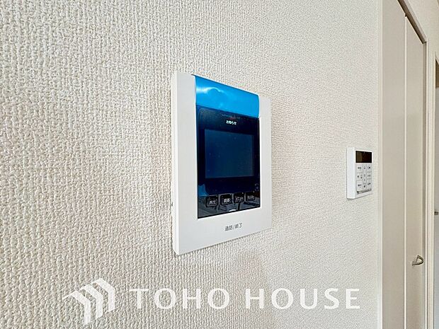 「見える安心」を実現するために、誰が訪れてもすぐにわかるようモニター付きインターホンを設置しました。