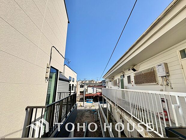 その豊かな眺望にふさわしい空間には、通風・採光にも優れ、心地よい光と風があふれています。