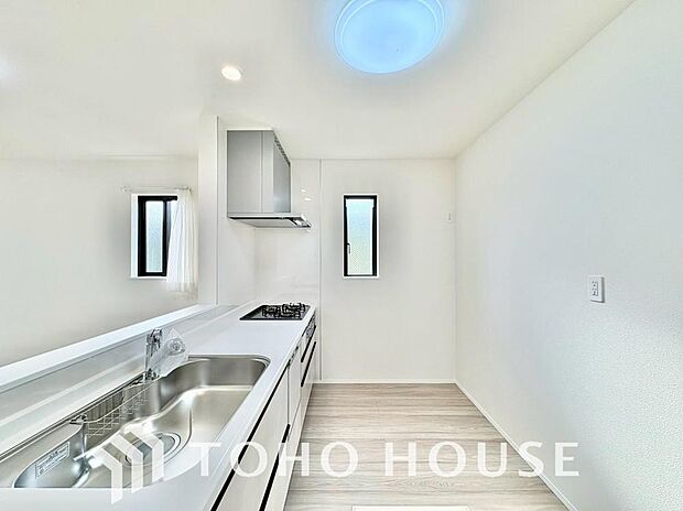 お料理の上手な方が、独壇場でお料理の腕を披露するスタイルに向いているキッチンです。