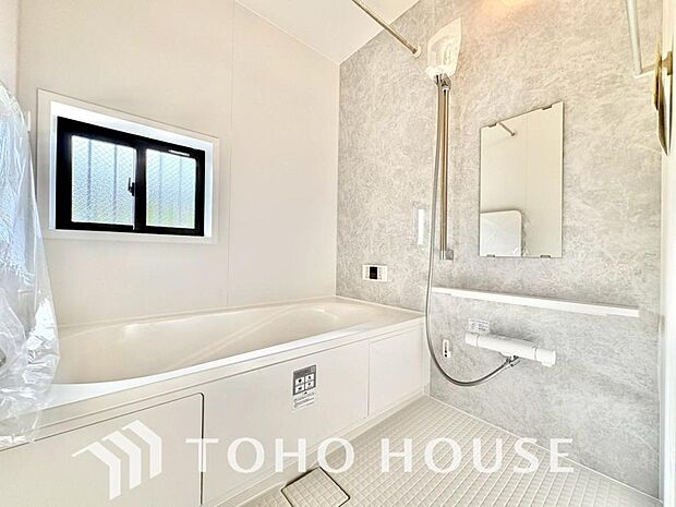 心地よいバスタイムを演出する浴室はゆとりあるサイズを採用。