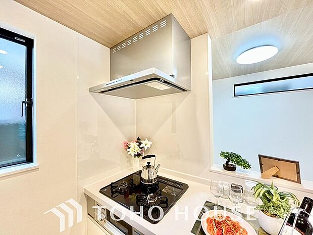 そのスタイリッシュな見た目からインテリアの一部としてもデザイン性が重視されてます。掃除のし易さも◎。