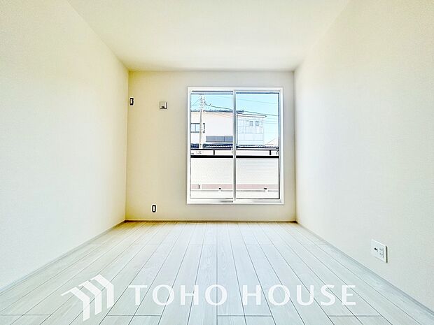 白を基調とした室内は、明るい住空間を造り出すだけでなく、清潔感をもたらしてくれます。