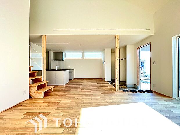 家は、ただ生活する場ではなく、笑顔の毎日、安らぎの日々のために、暮らしを愉しく、快適にする場所。