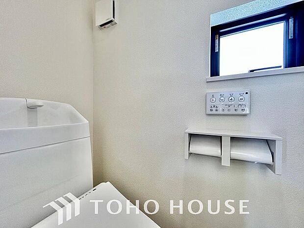 温水洗浄便座は日本が誇るトイレ文化のひとつです。お住まい購入時は新しいトイレで気持ちよく。