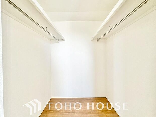 たっぷりと荷物が入るよう、ウォークインクローゼットを完備いたしました。