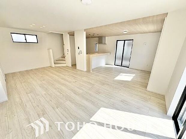 家は、ただ生活する場ではなく、笑顔の毎日、安らぎの日々のために、暮らしを愉しく、快適にする場所。