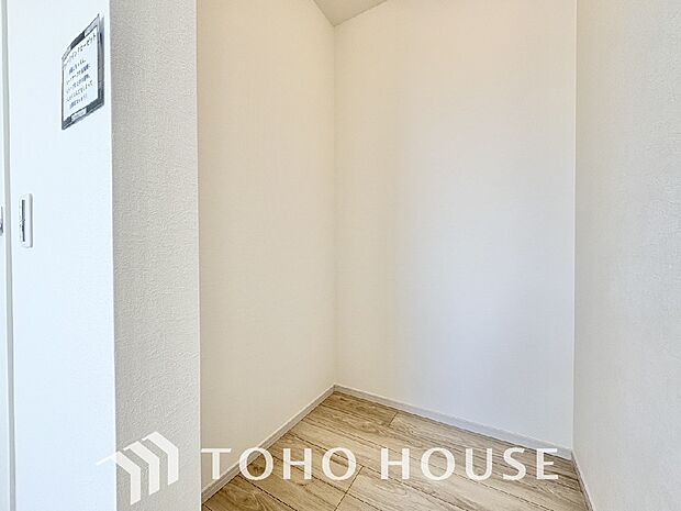 たっぷりと荷物が入るよう、ウォークインクローゼットを完備いたしました。