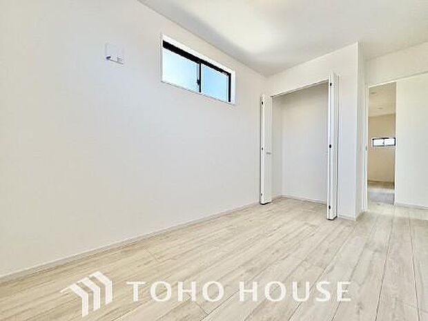 生活感を感じない空間では落ち着く事はできません。絶妙な雰囲気、配色、素材感を意識してコーディネート。