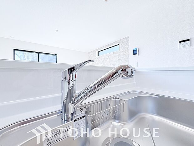 浄水器ボタンひとつで浄水と原水に切り替えられる浄水器一体型水洗を使用。