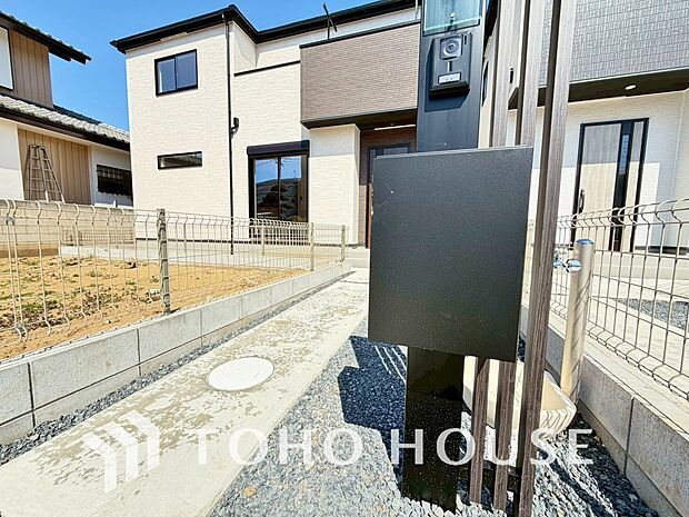 宅配ボックスは、ネットショッピングなどによって増加傾向の小型のお届け物の受け取りにができて便利です。