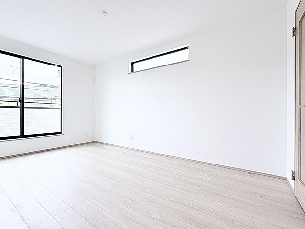 白を基調とした室内は、明るい住空間を造り出すだけでなく、清潔感をもたらしてくれます。