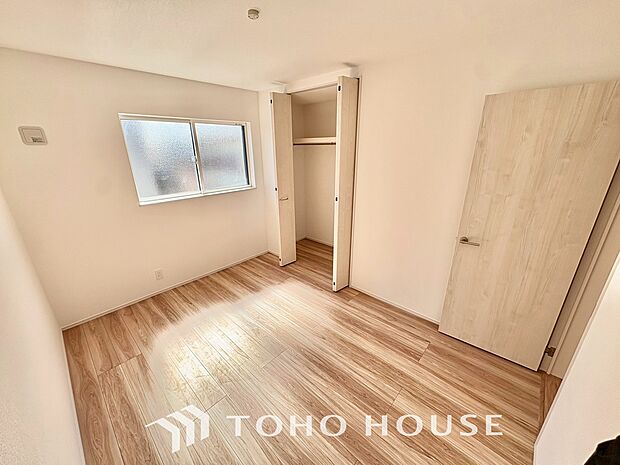 白を基調とした室内は、明るい住空間を造り出すだけでなく、清潔感をもたらしてくれます。