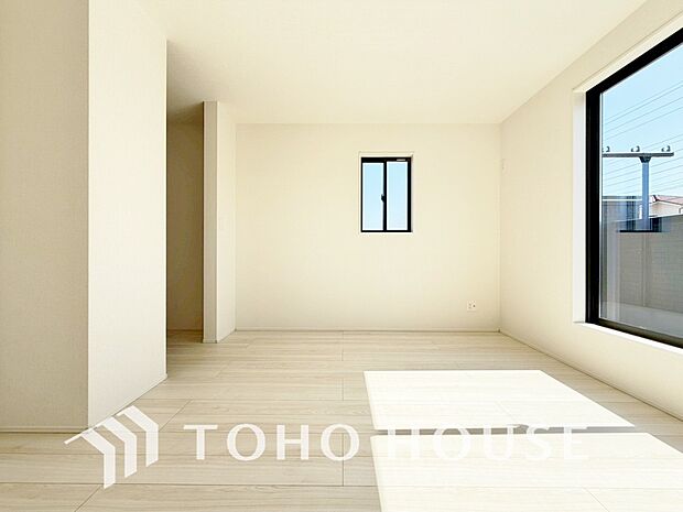 一日の疲れを癒やしてくれる主寝室。時を忘れて過ごす場所として過ごせるお部屋。