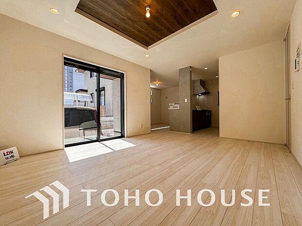 作り手の「気持ちの良いリビングでお過ごししていただきたい」という思いを感じさせます。