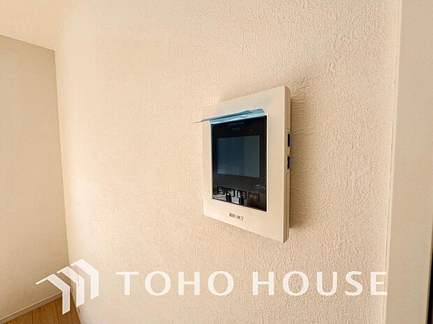 「見える安心」を実現するために、誰が訪れてもすぐにわかるようモニター付きインターホンを設置しました。