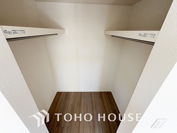 たっぷりと荷物が入るよう、ウォークインクローゼットを完備いたしました。