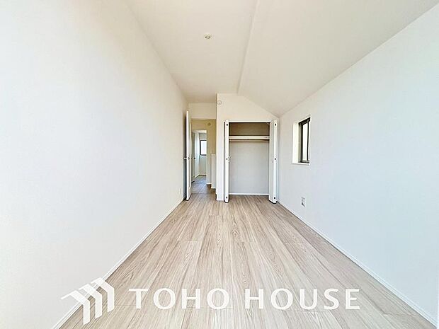 生活感を感じない空間では落ち着く事はできません。絶妙な雰囲気、配色、素材感を意識してコーディネート。