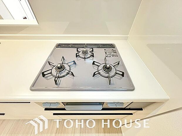 毎日料理をする、料理が好き、家族が多くて量を作る必要がある、等の方々にとっては必須の3口コンロ。