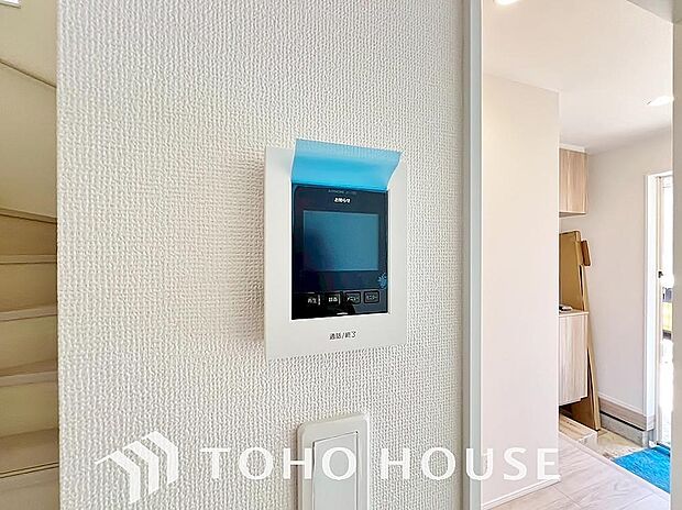 お子様の留守番時にも重宝する必須防犯アイテムです。留守中＆在宅中も「見える安心」がそこにあります。