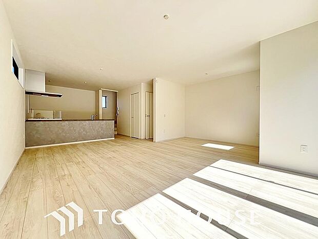 家は、ただ生活する場ではなく、笑顔の毎日、安らぎの日々のために、暮らしを愉しく、快適にする場所。