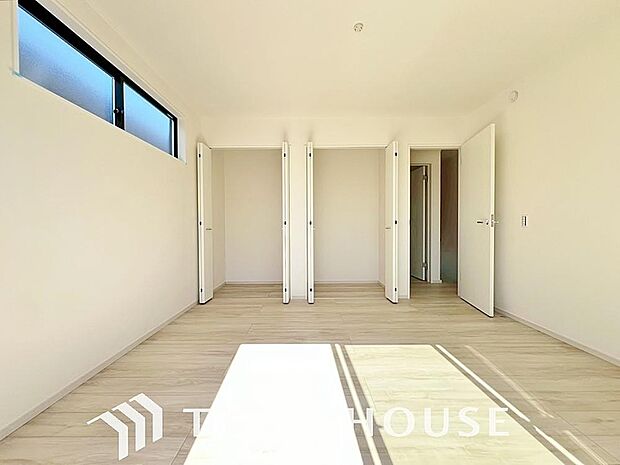 暖色系の照明は、心理的にも落ち着きを得られやすいそうです。