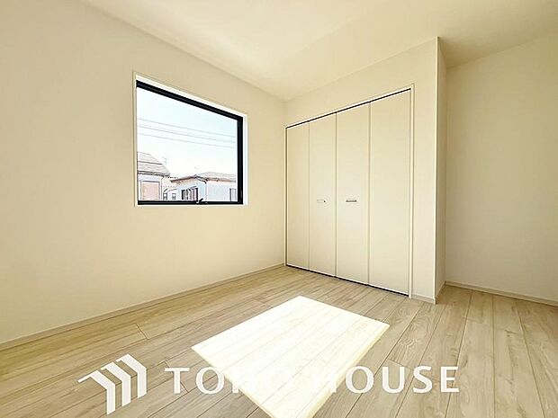 生活感を感じない空間では落ち着く事はできません。絶妙な雰囲気、配色、素材感を意識してコーディネート。